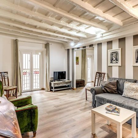 Lovely Spacious Apartment Near The Colosseum Рим Екстериор снимка
