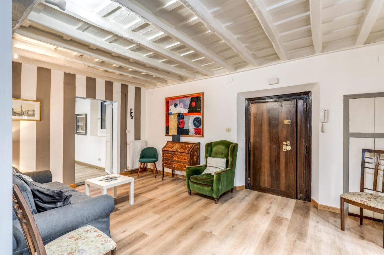 Lovely Spacious Apartment Near The Colosseum Рим Екстериор снимка